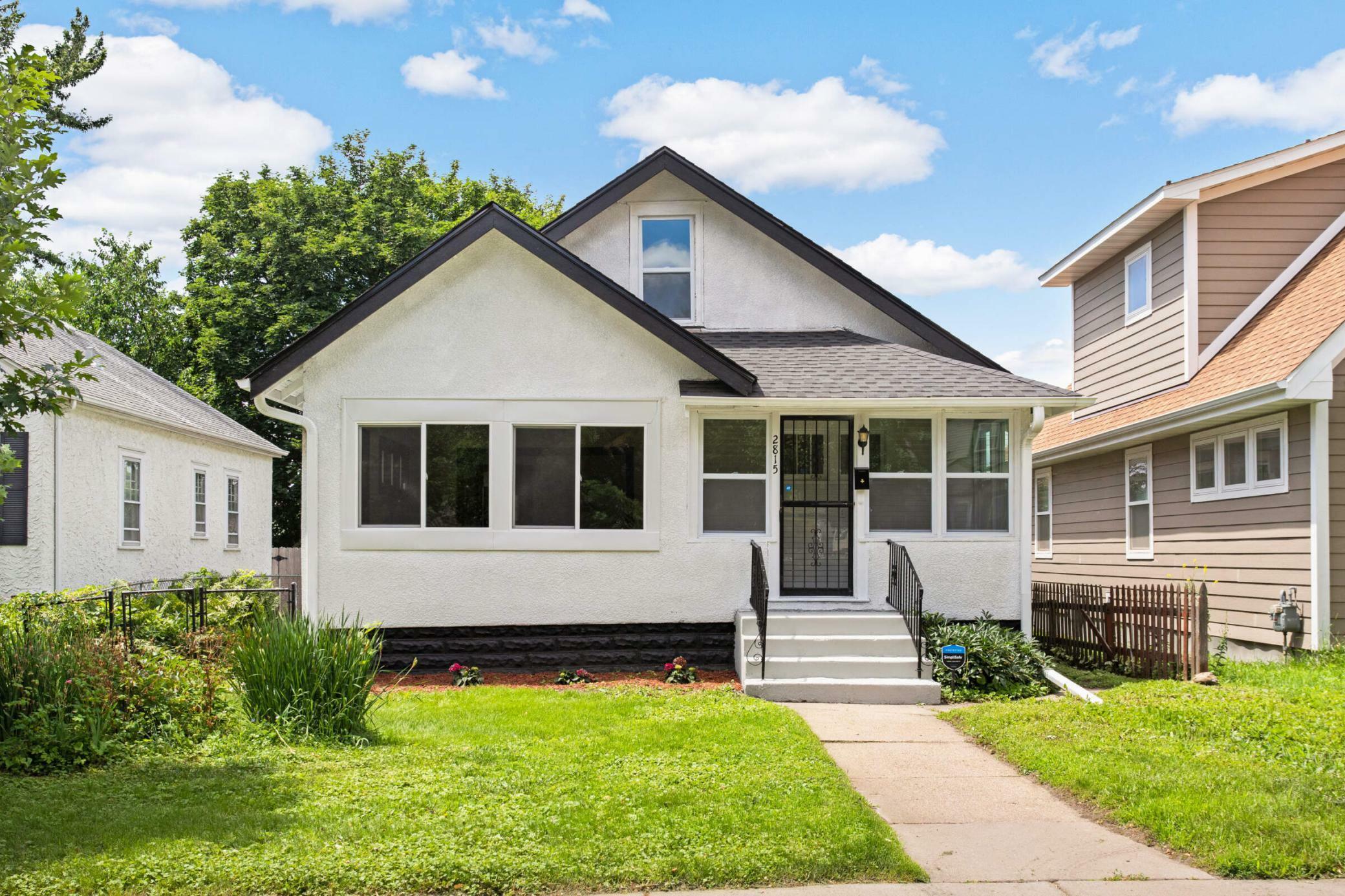 Property Photo:  2815 Knox Avenue N  MN 55411 