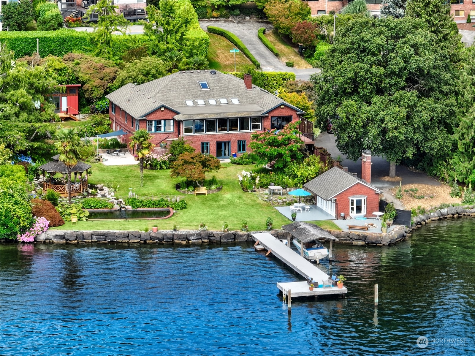 Property Photo:  1500  Lakeside Avenue S  WA 98144 