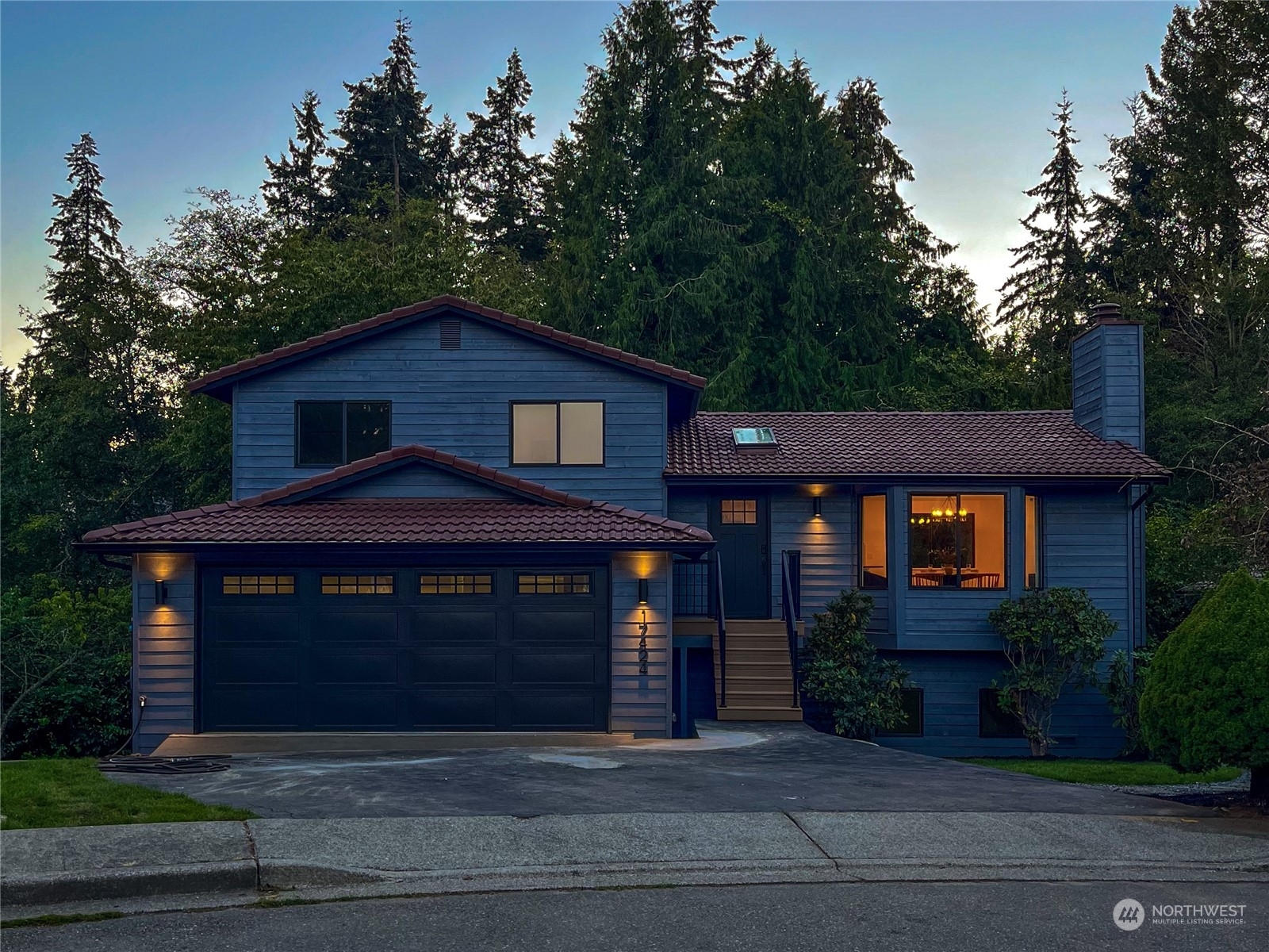 Property Photo:  17424 W 55th Place  WA 98037 