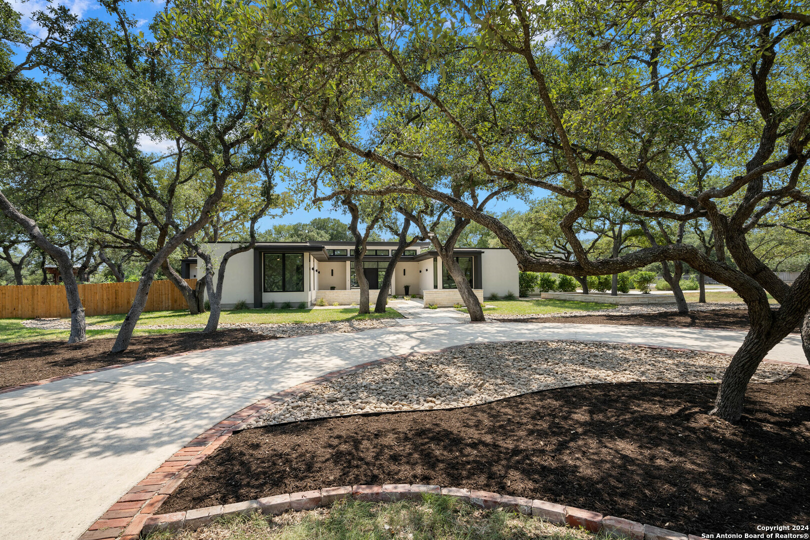 Property Photo:  210 Cliffside Dr  TX 78231 