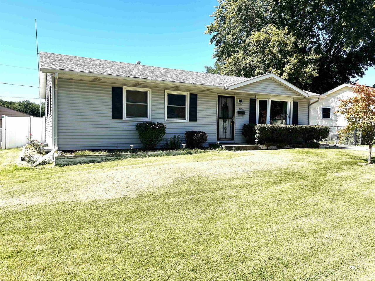 Property Photo:  2104 Linway Drive  WI 53511 