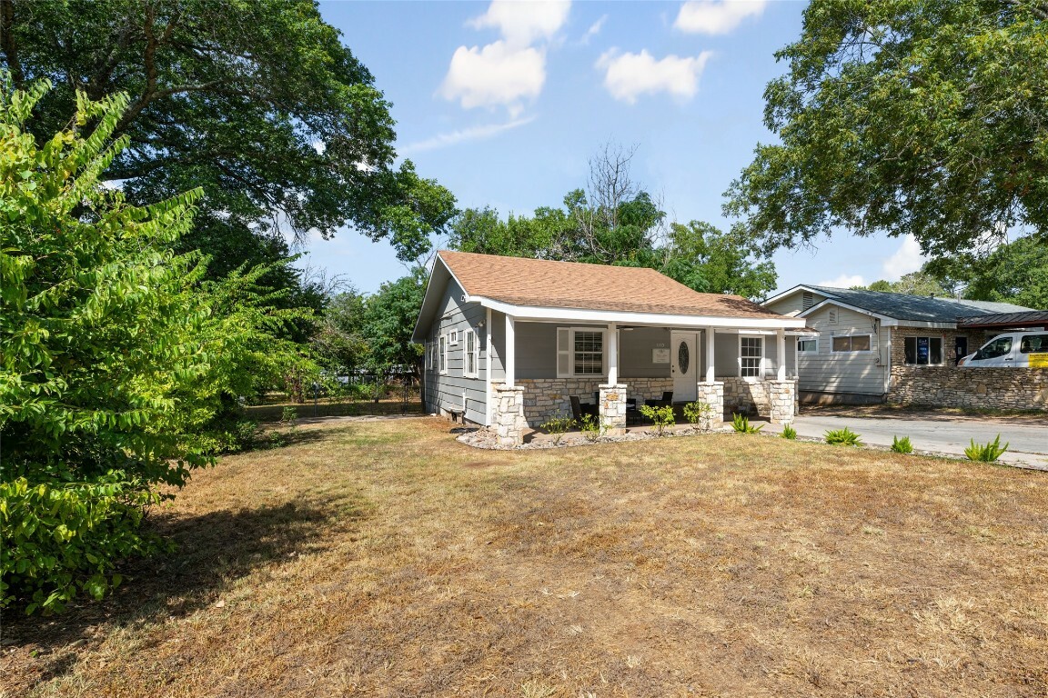 Property Photo:  1110 Sherrard Street  TX 78611 