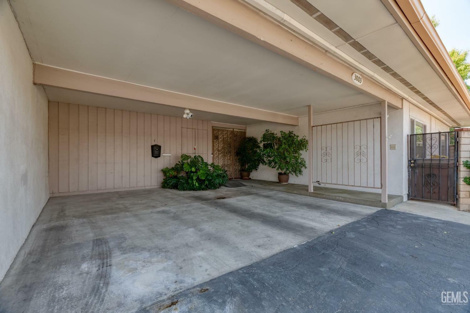 Property Photo:  3803 3803 Noel Place  CA 93306 