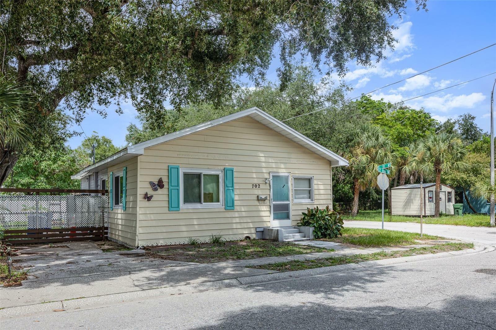 Property Photo:  702 12th Avenue W  FL 34205 