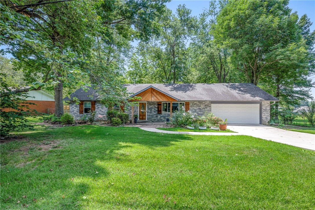 Property Photo:  99 Midland Avenue  AR 72764 