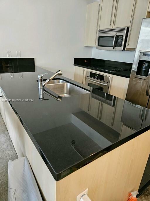 Property Photo:  1111 SW 1st Ave 1521-N  FL 33130 