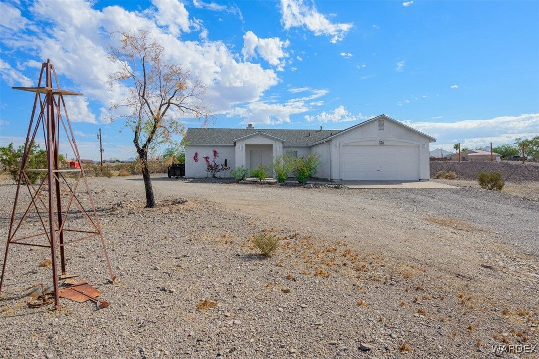 Property Photo: 2339 River Valley Road AZ 86426