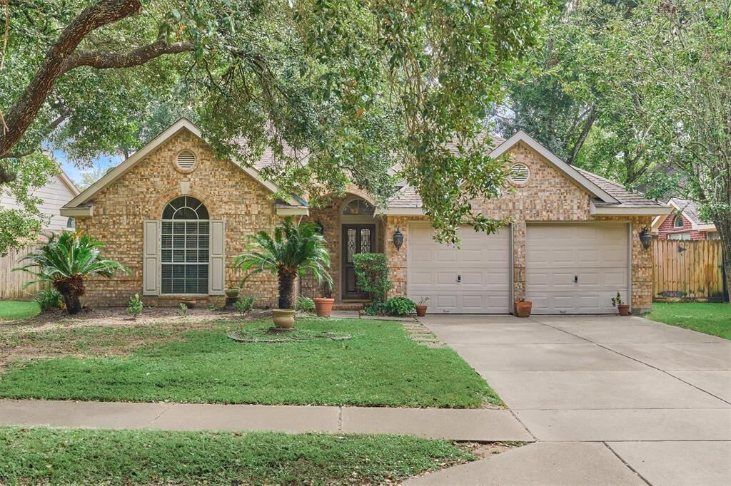 Property Photo:  2110 Westover Park Circle  TX 77386 