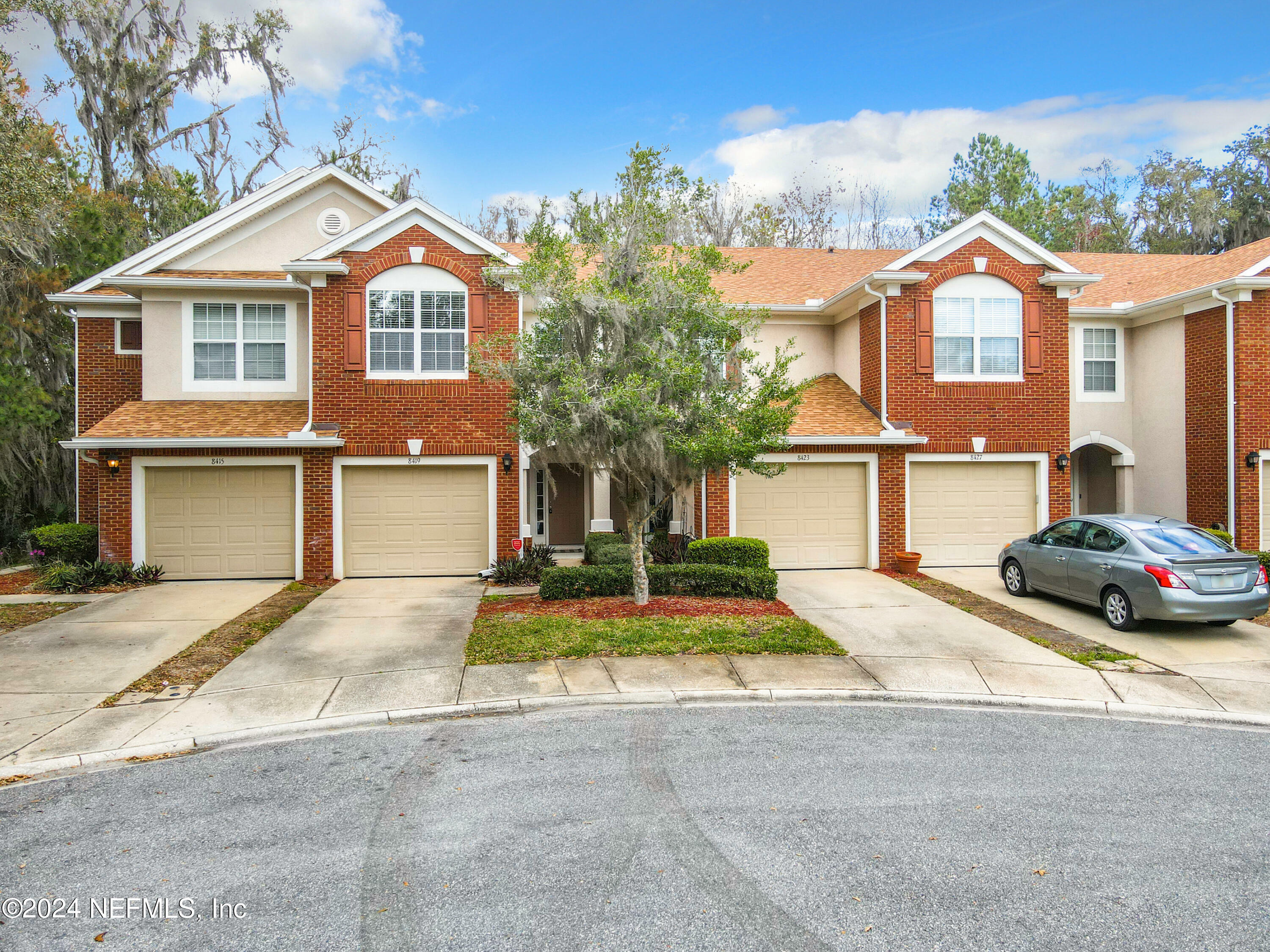 Property Photo:  8419 Twisted Vine Court  FL 32216 