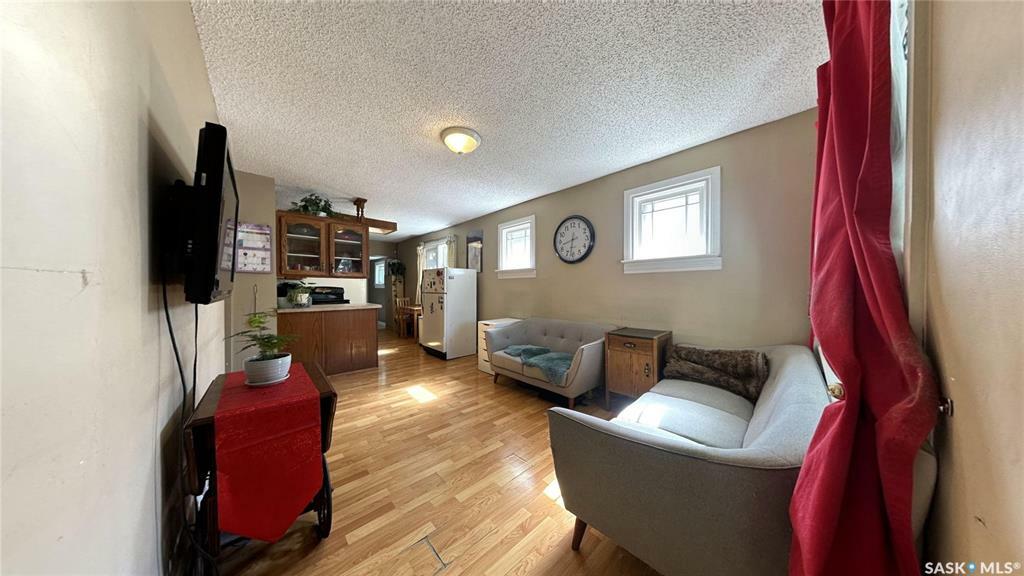 Property Photo:  134 J Avenue S  SK S7M 1Z9 