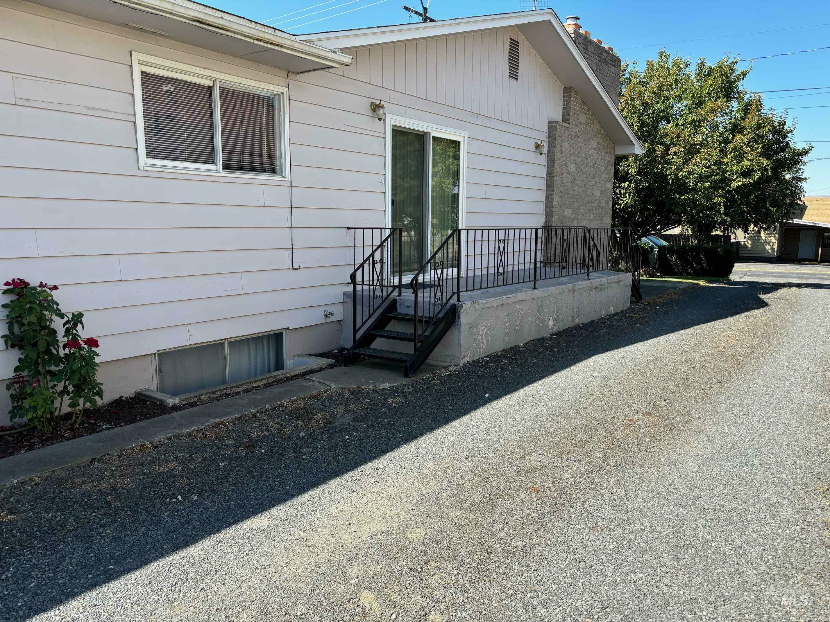 Property Photo:  722 Bryden Ave  ID 83501 