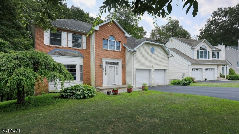 Property Photo:  8 Fox Hollow Trl  NJ 07924 