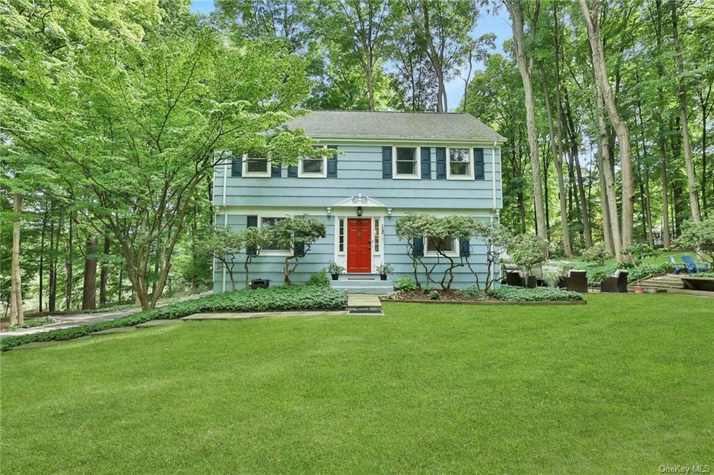 Property Photo:  166 Pinesbridge Road  NY 10562 