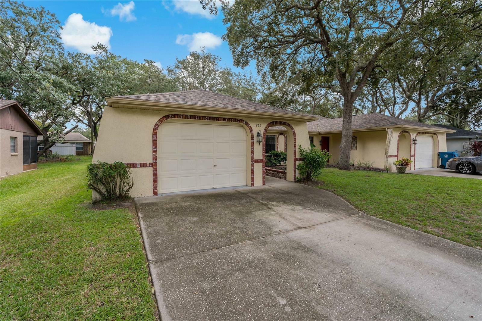 Property Photo:  1266 Malone Avenue  FL 34606 