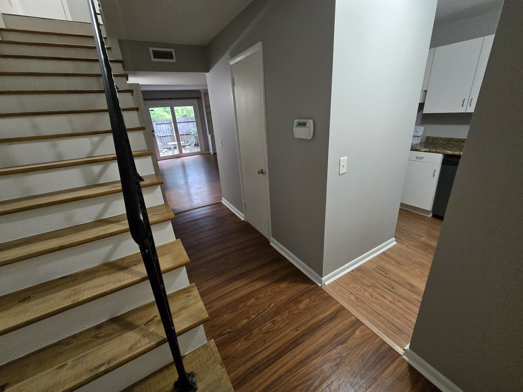 Property Photo:  523 Harding Pl B18  TN 37211 