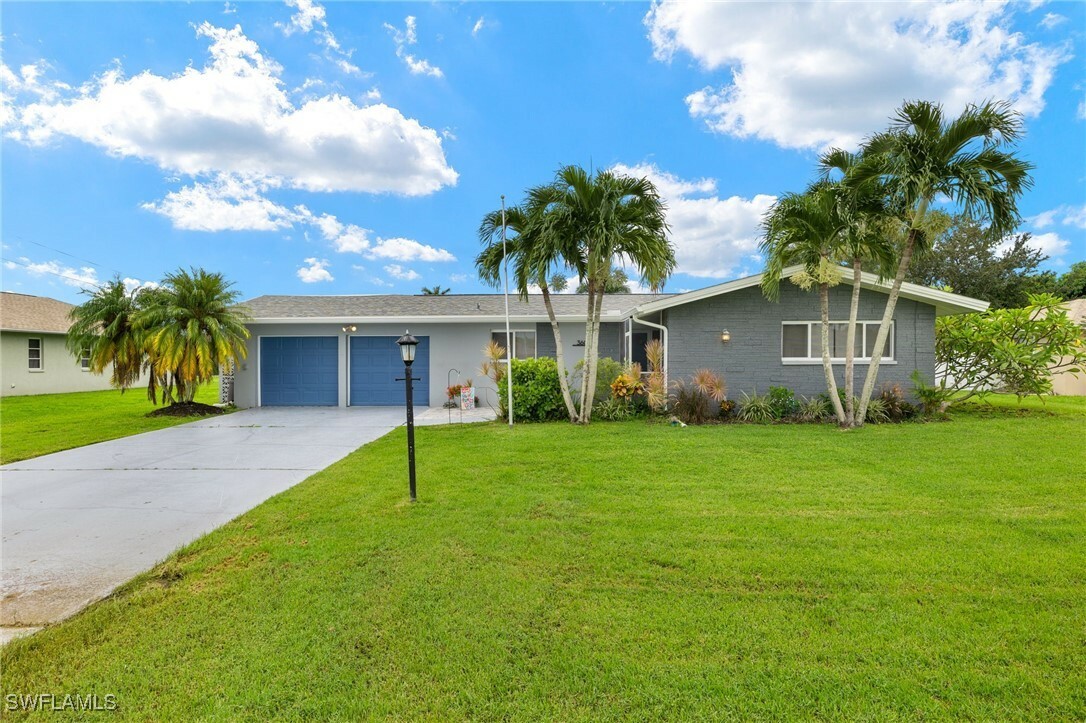 Property Photo:  3601 SE 5th Avenue  FL 33904 