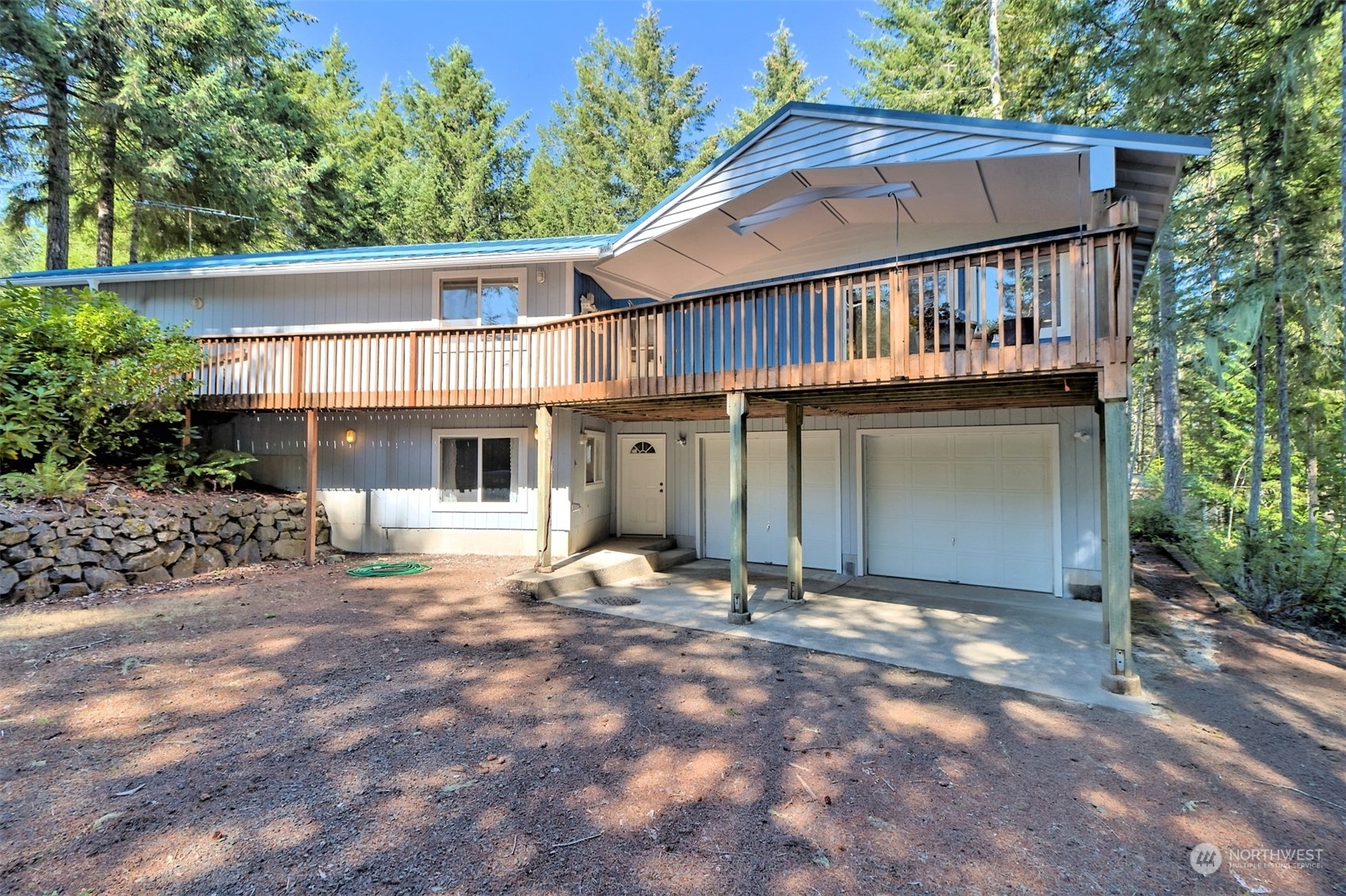 Property Photo:  550 N Lake Surf Drive  WA 98555 