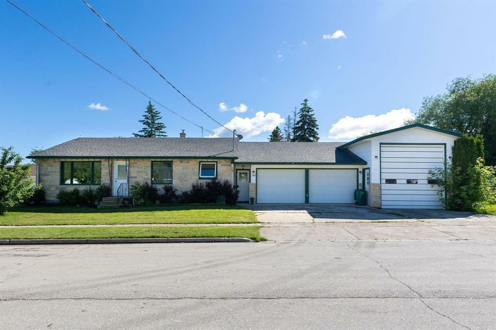 Property Photo:  145 Noret Street  MB R0A 1T0 