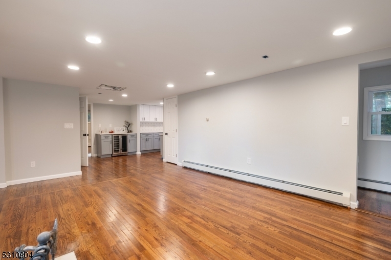 Property Photo:  34 Oak Tree Ln  NJ 07871 