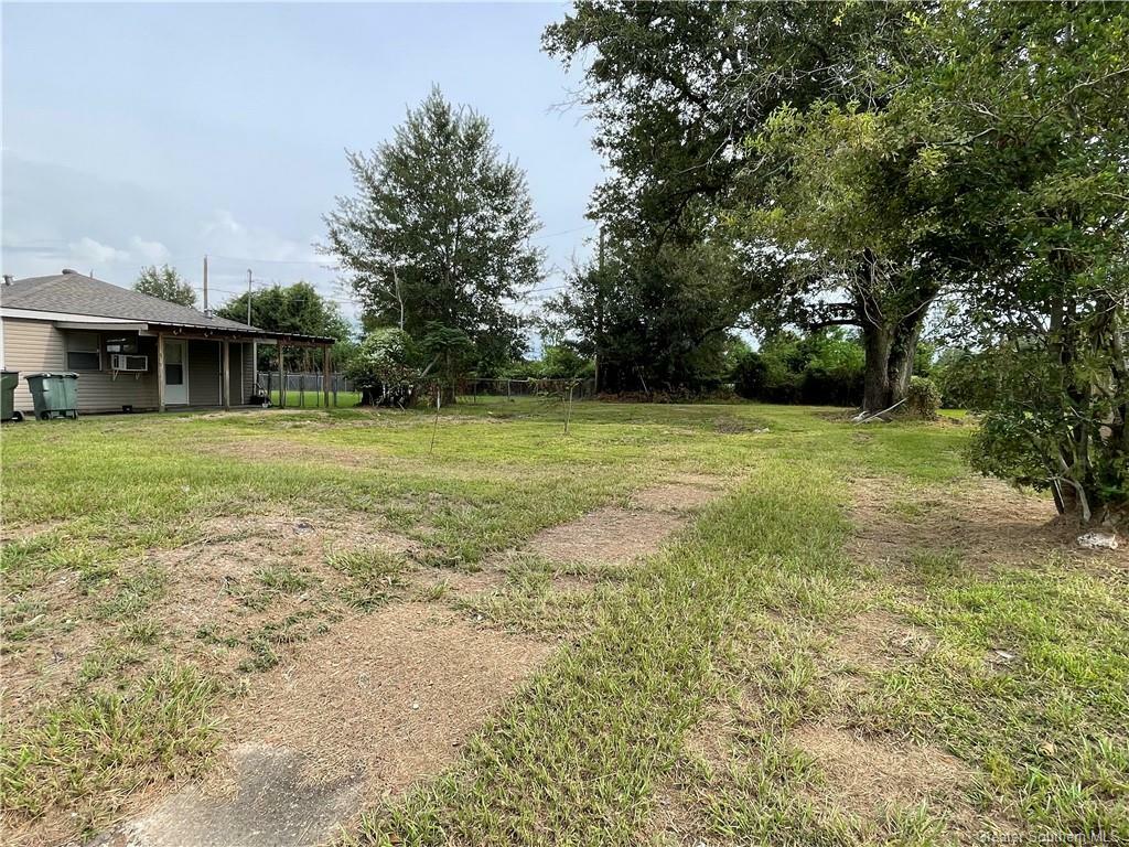 Property Photo:  2244 E Prien Lake Road  LA 70601 