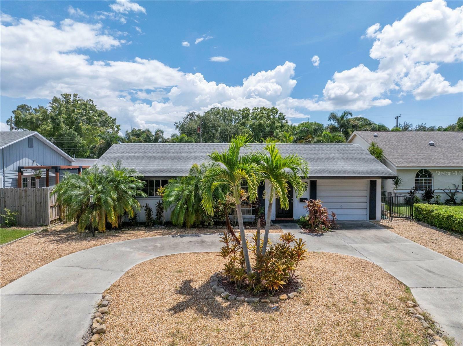 Property Photo:  130 34th Avenue N  FL 33704 