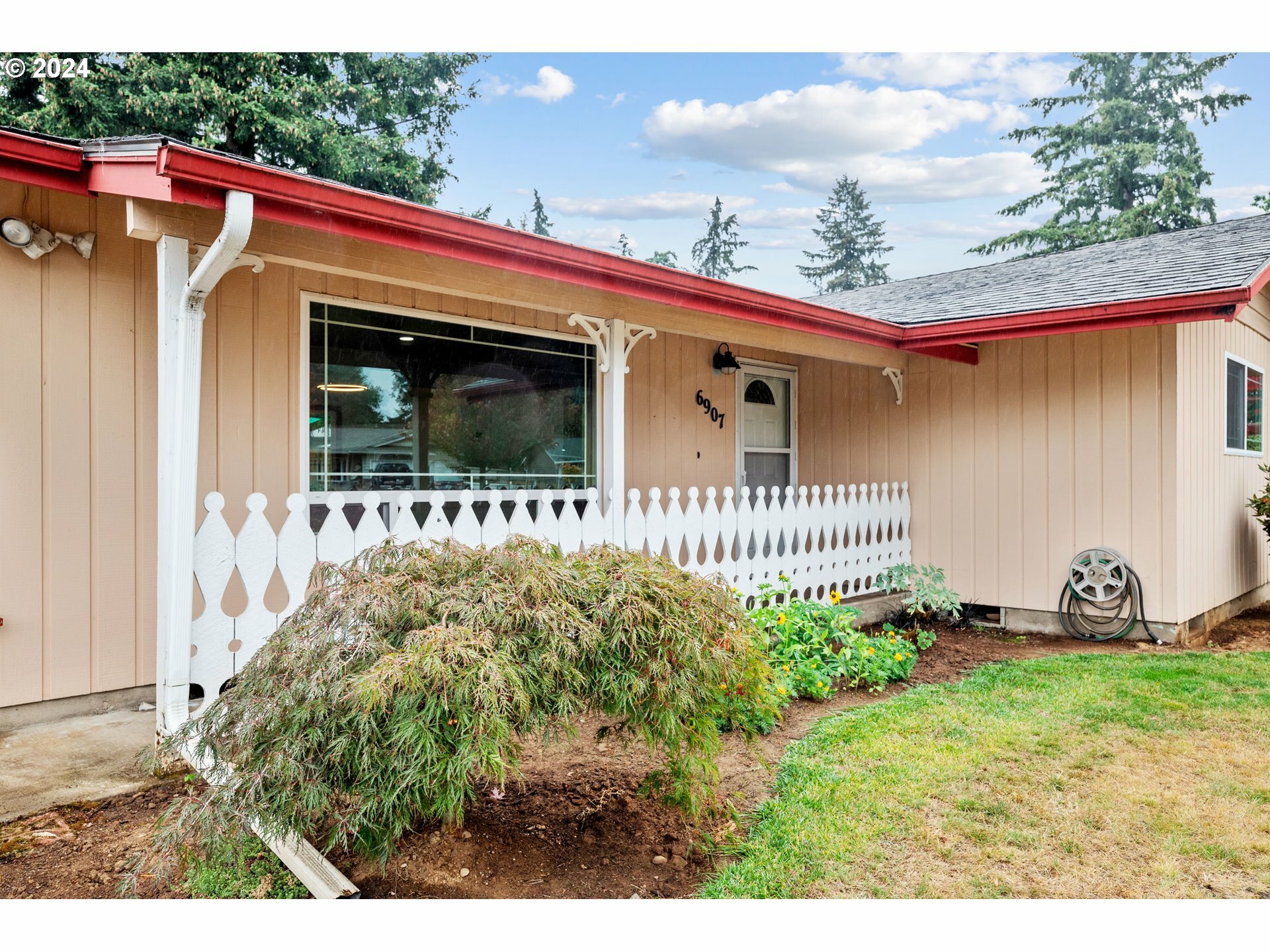 Property Photo:  6907 NE 98th Ave  WA 98662 