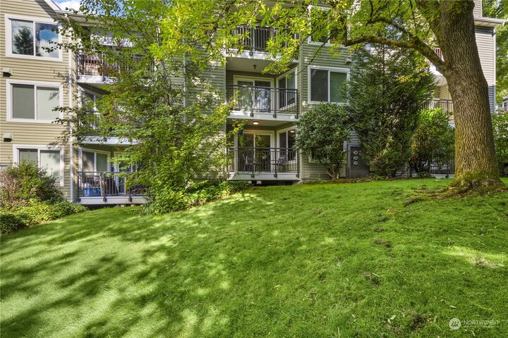 12712 NE 144th Street C102  Kirkland WA 98034 photo