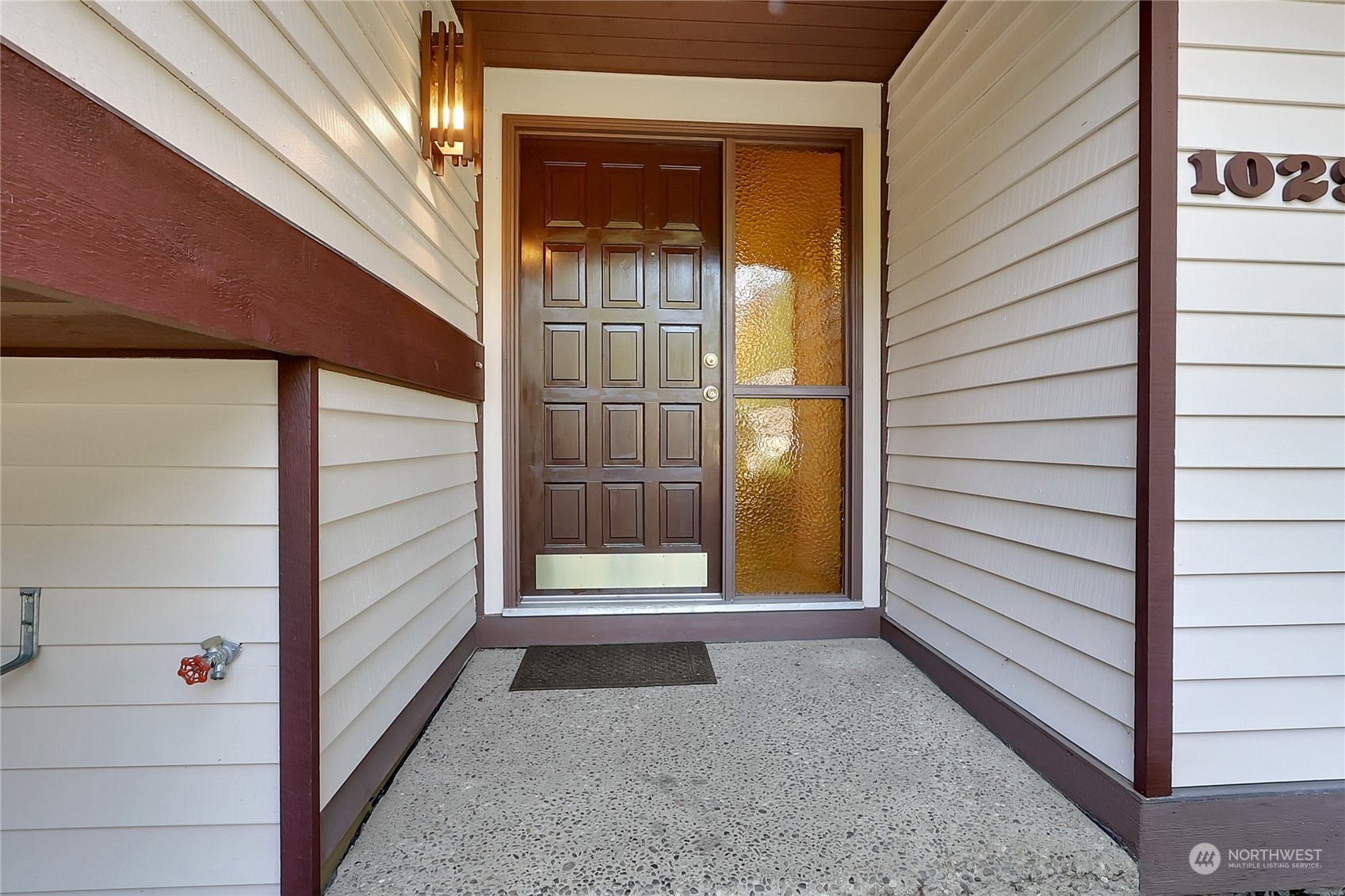 Property Photo:  1029 103rd Avenue SE  WA 98004 