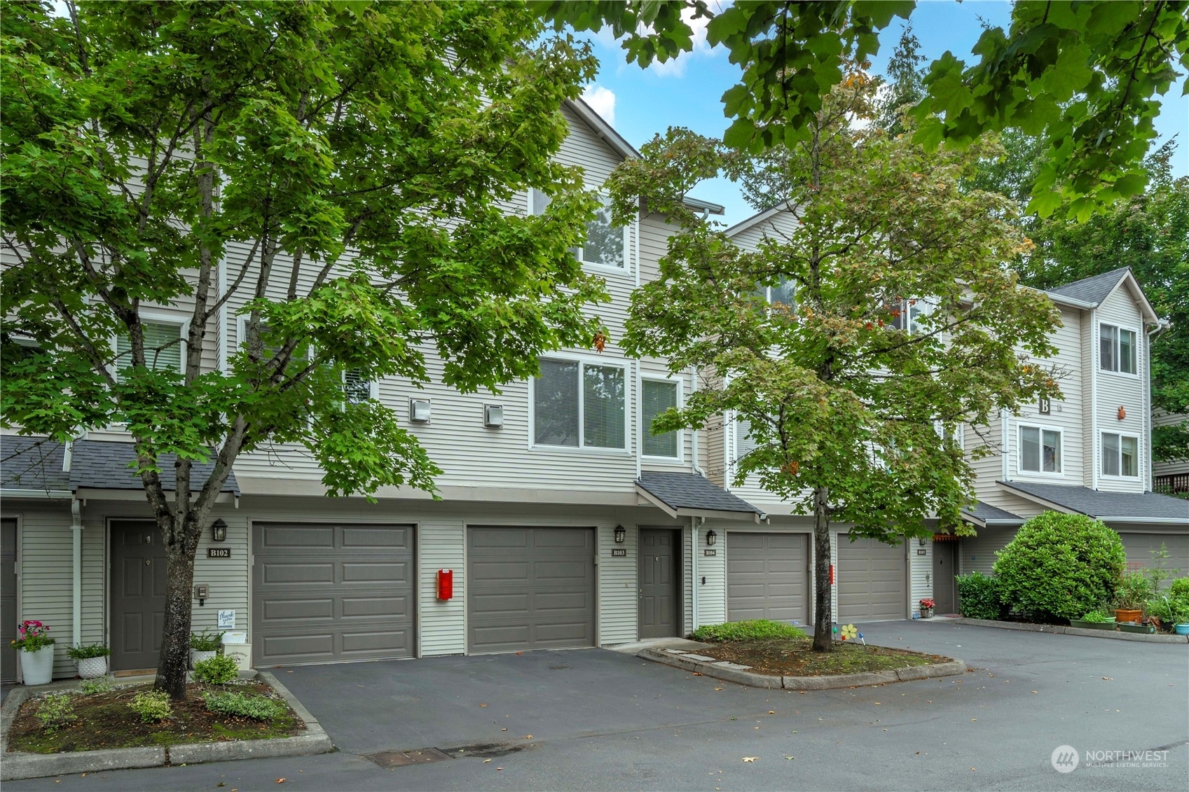 Property Photo:  4808 NE Sunset Boulevard B103  WA 98059 