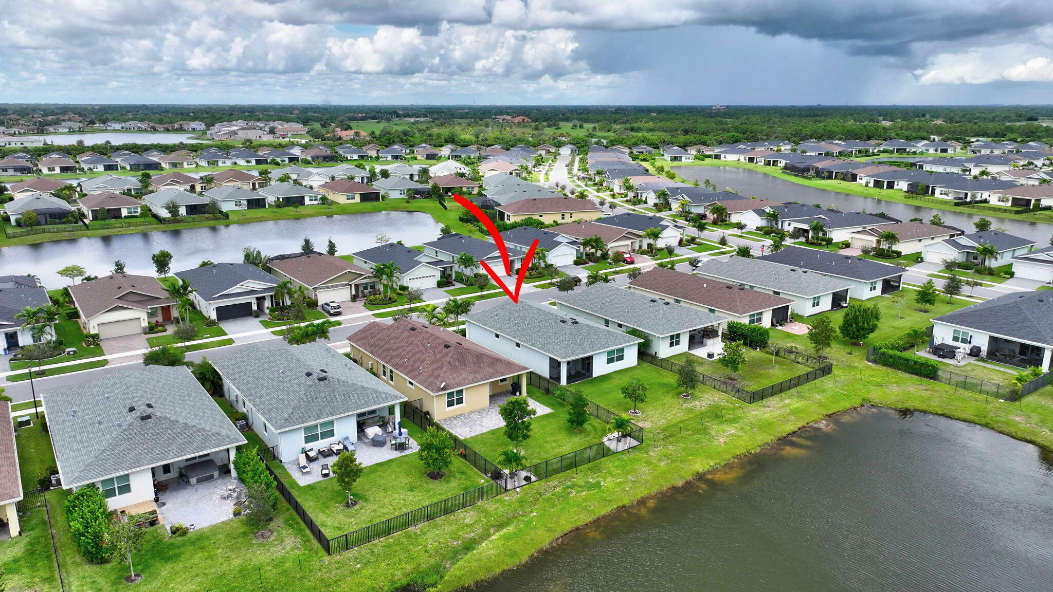 Property Photo:  521 SE Plumeria Drive  FL 34984 