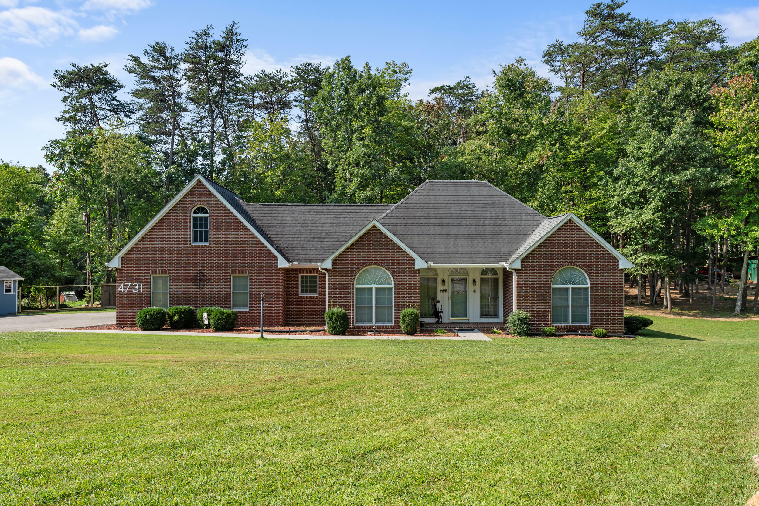 Property Photo:  4731 Goodman Rd  VA 24014 