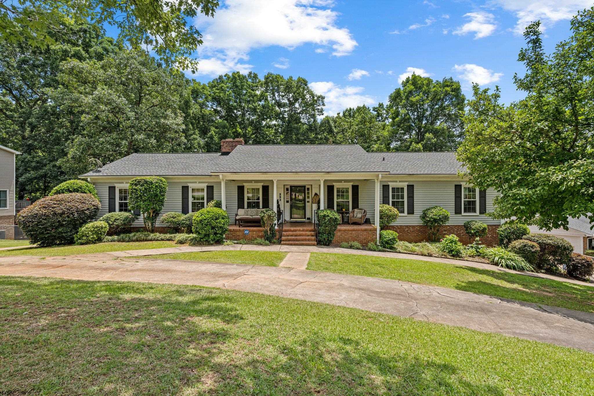 292 Heathwood Drive  Spartanburg SC 29307 photo