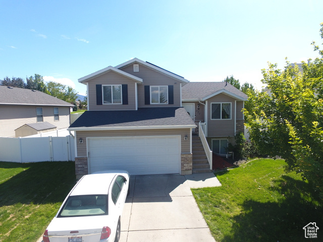 Property Photo:  530 E Red Oak Dr N  UT 84341 