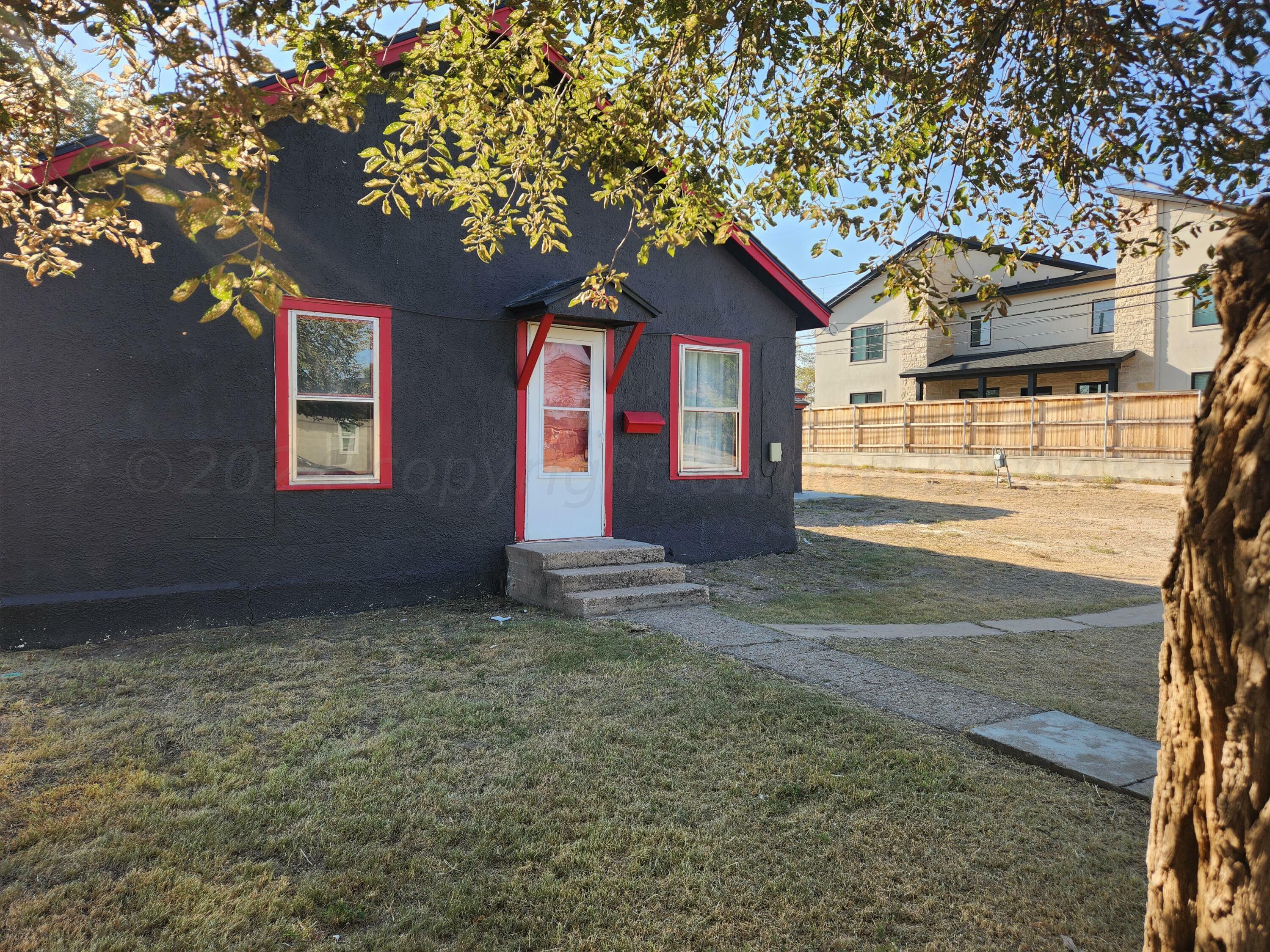 Property Photo:  506 26th Street  TX 79015 