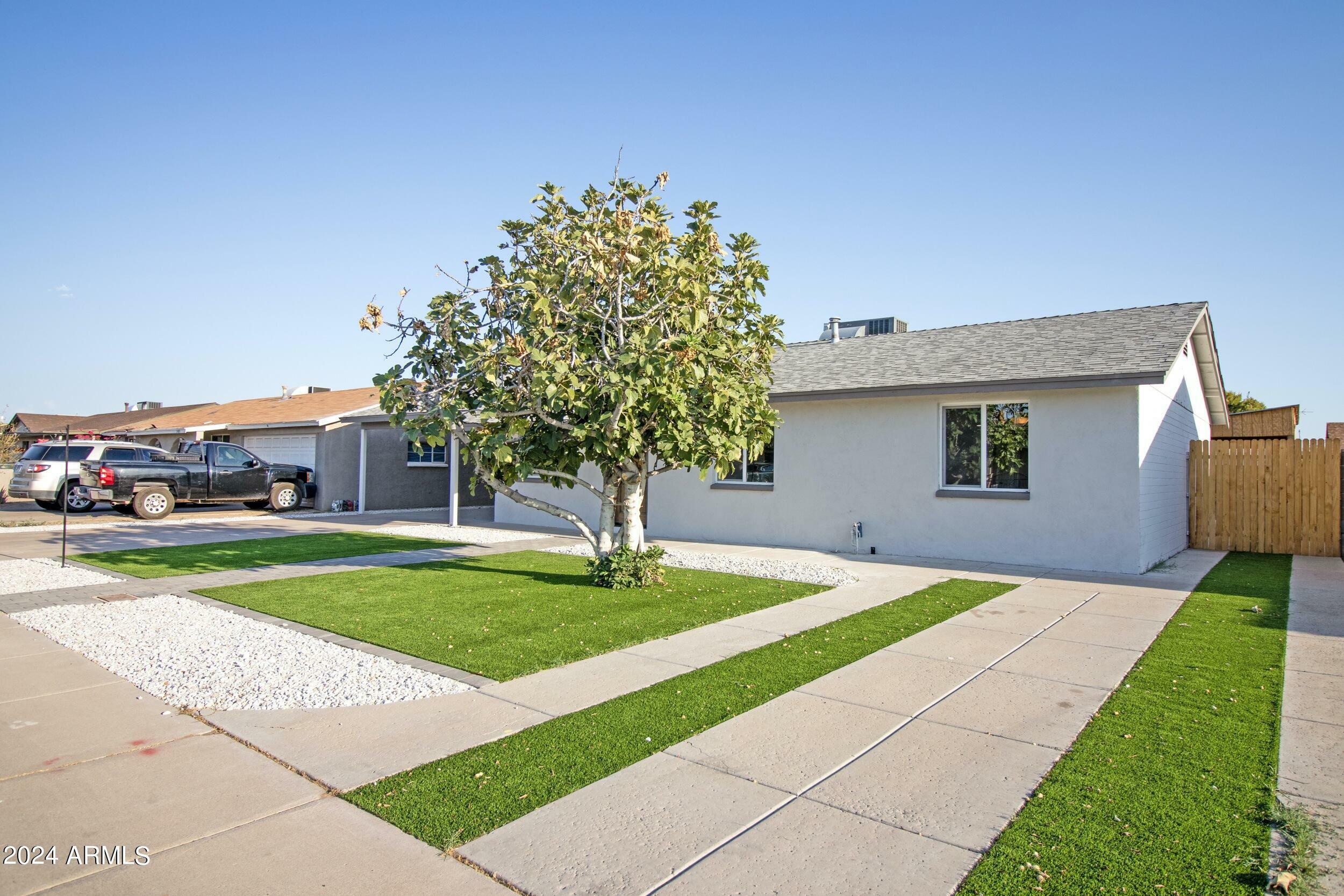 Property Photo:  7409 W Roma Avenue  AZ 85033 