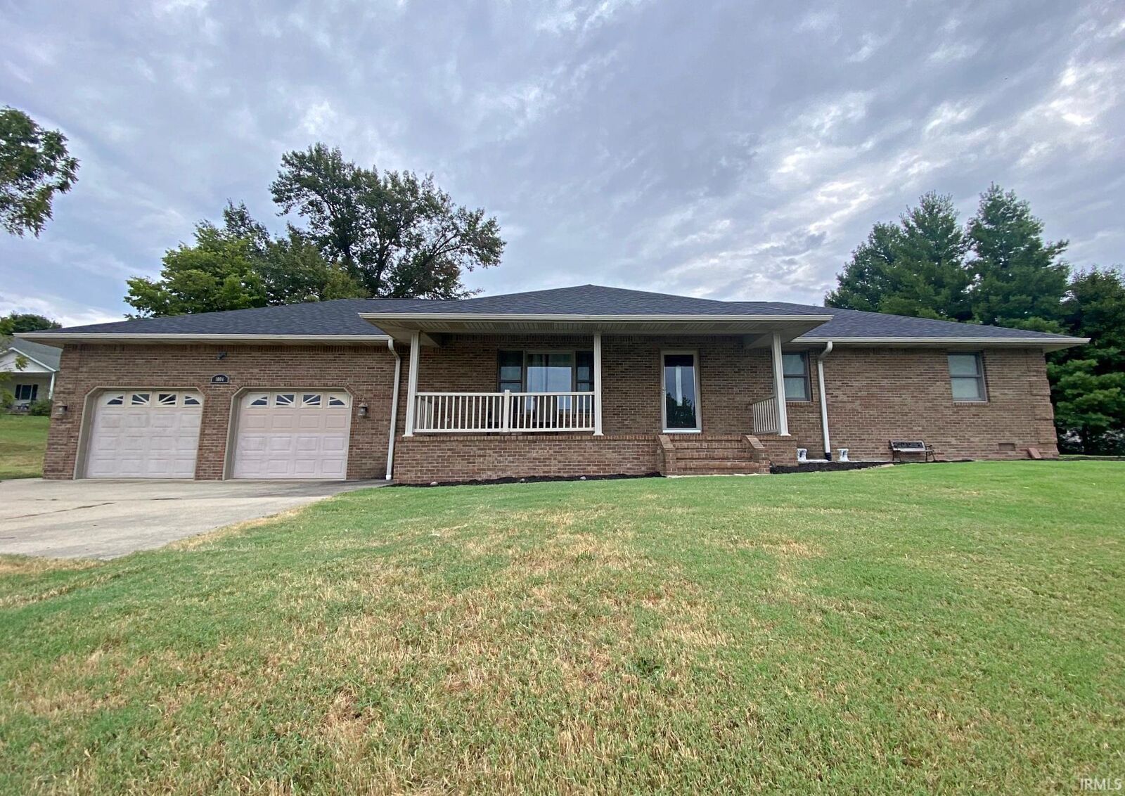 Property Photo:  1004 SW 3rd Street  IN 47501 