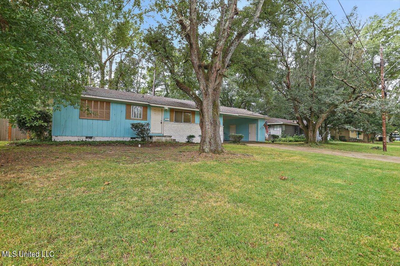 Property Photo:  1431 Sheffield Drive  MS 39211 