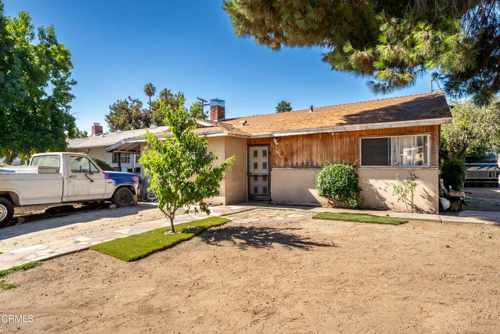 Property Photo:  2826 Los Robles Road  CA 91362 