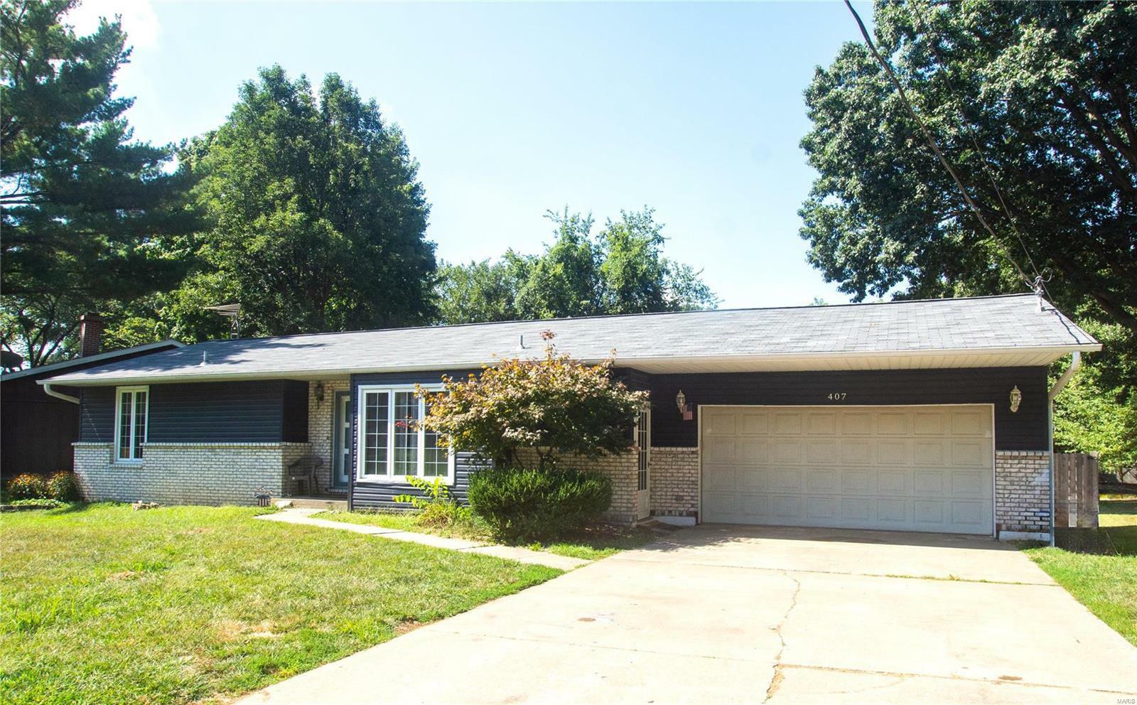 Property Photo:  407 E Airwood Drive  IL 62024 