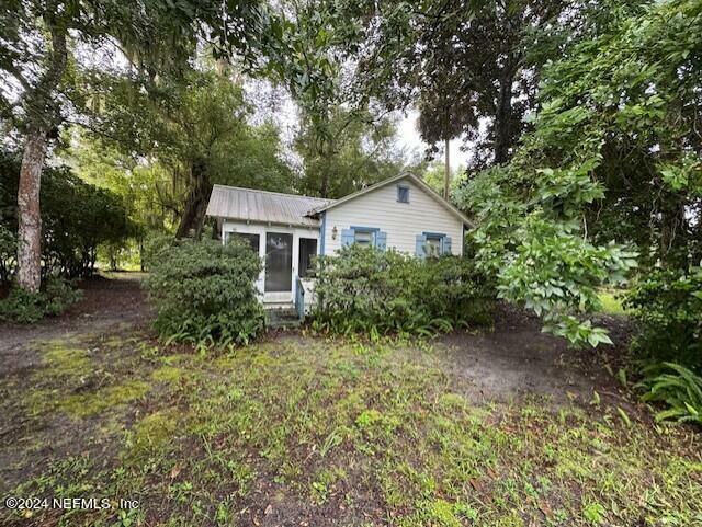 Property Photo:  101 2nd Avenue  FL 32193 