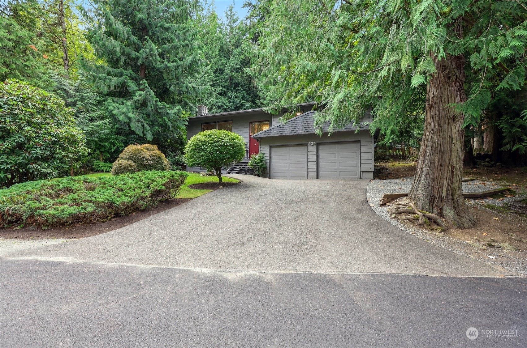 Property Photo:  1590 Wildwood Boulevard SW  WA 98027 