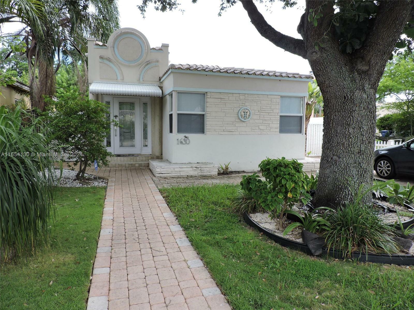 Property Photo:  1630 Tyler St  FL 33020 