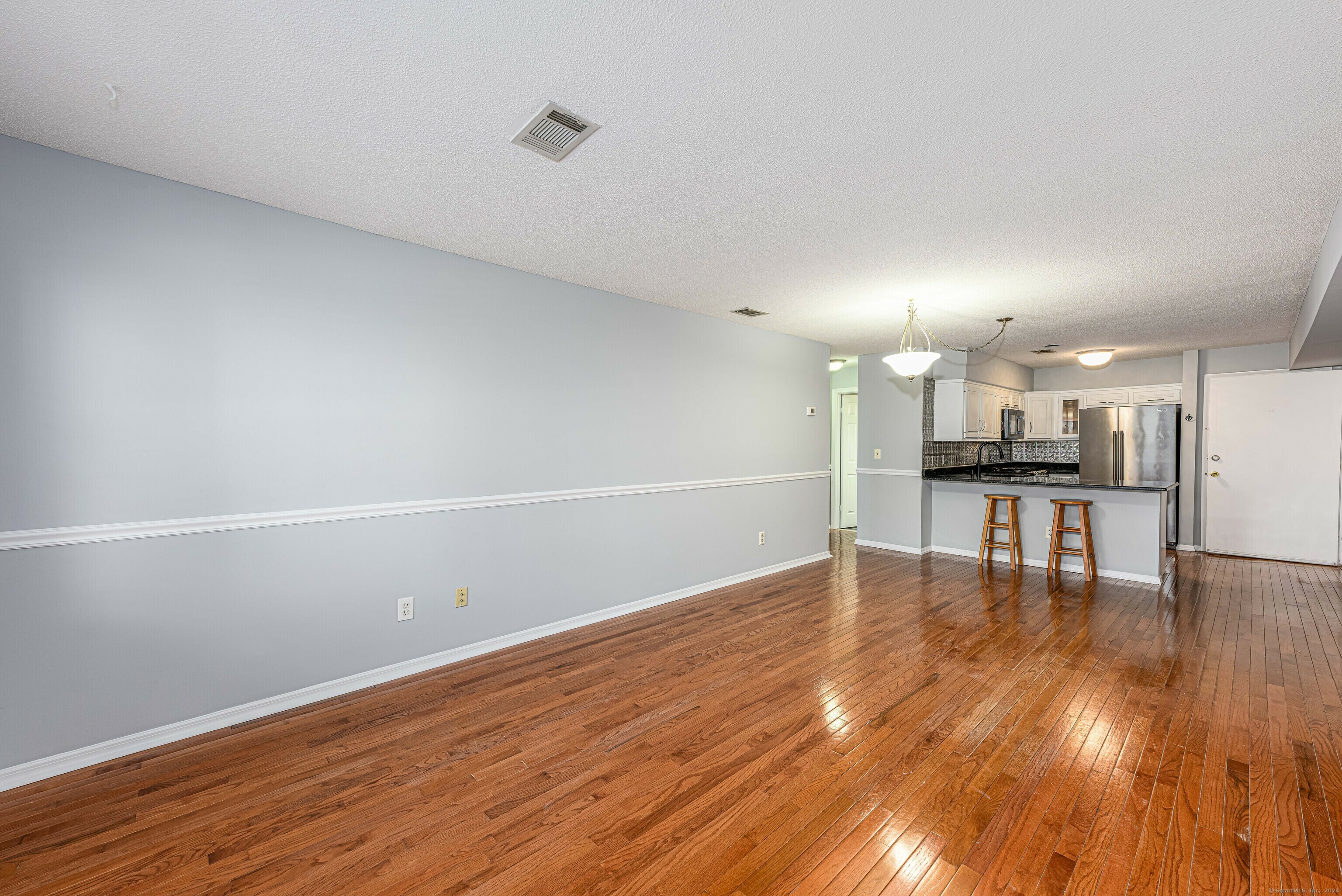 Property Photo:  225 Beach Street 1F  CT 06516 