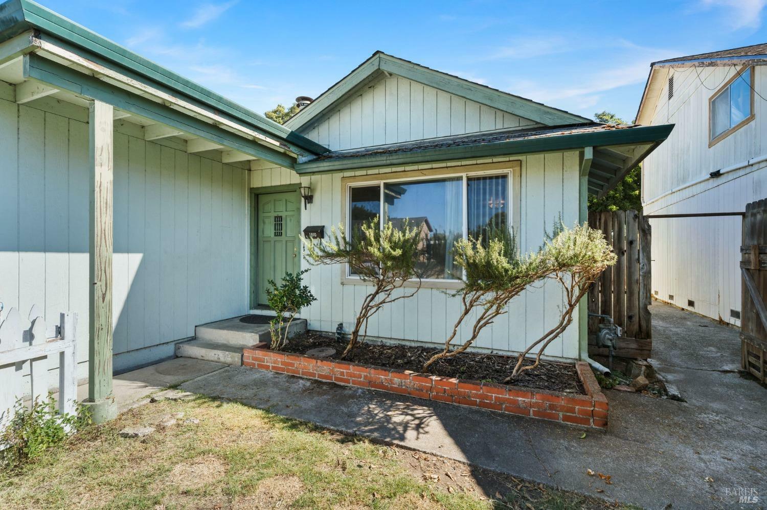 Property Photo:  1810 Shelley Drive  CA 95401 