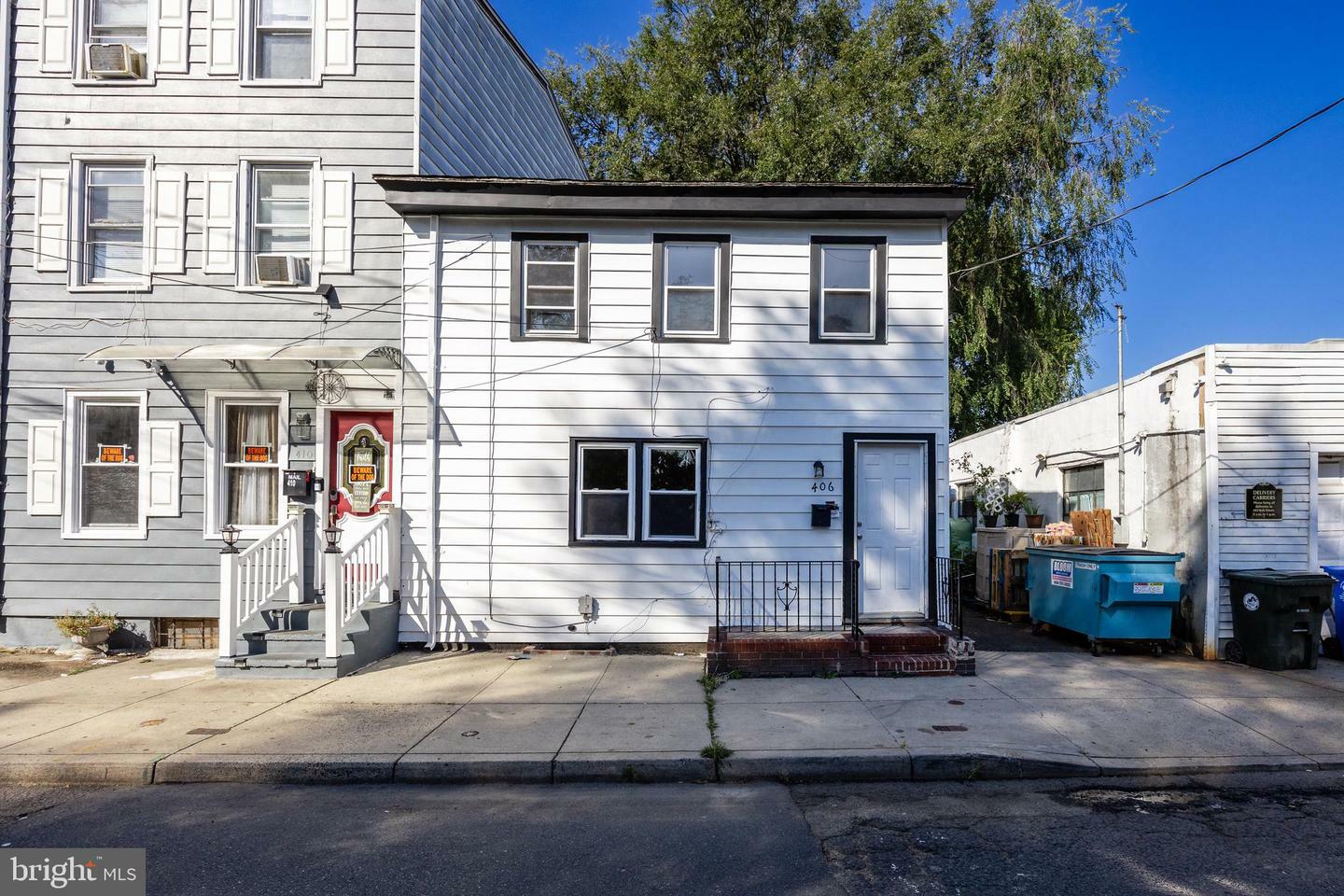 Property Photo:  406 York Street  NJ 08016 