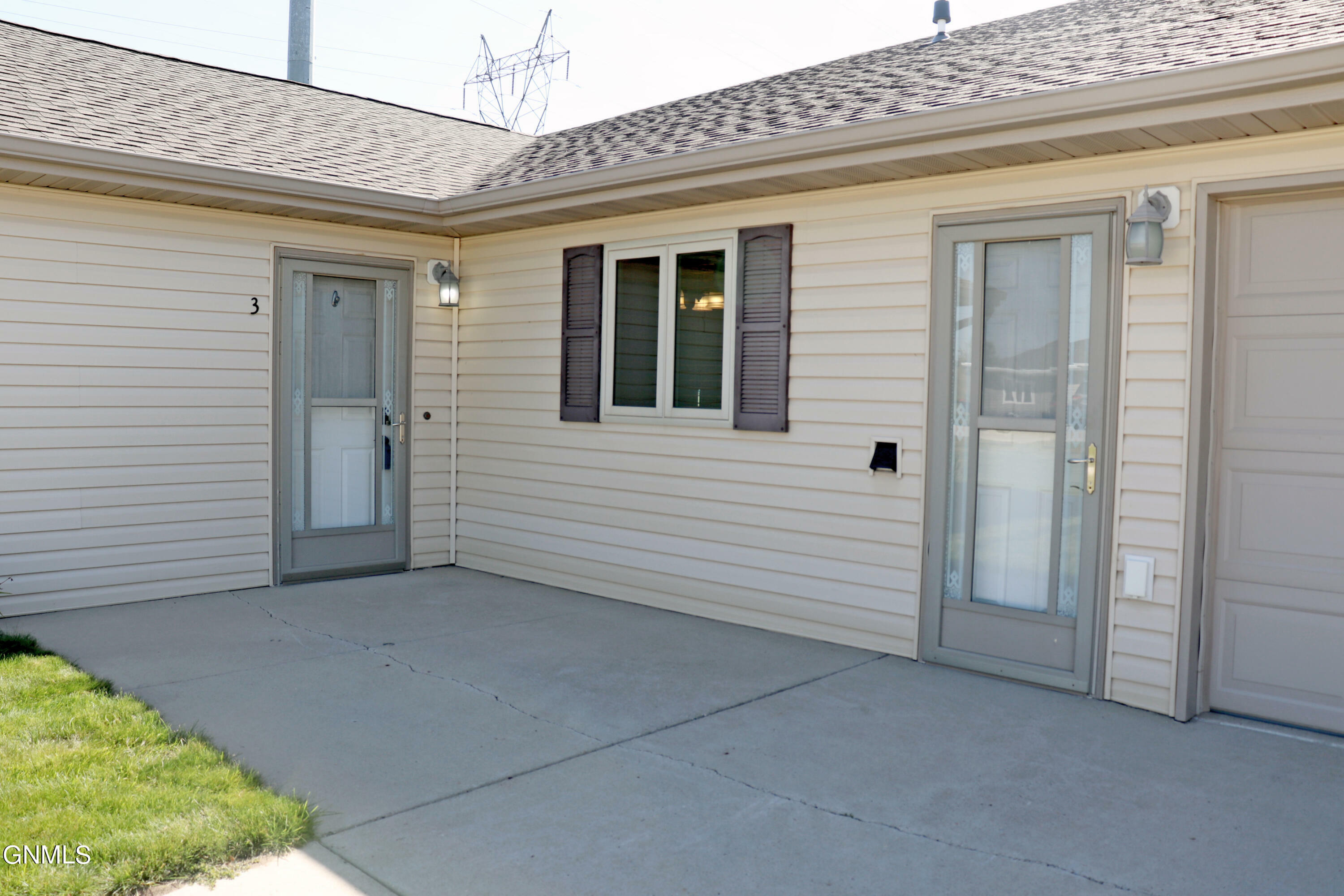 Property Photo:  3327 Nebraska Drive #3  ND 58503 