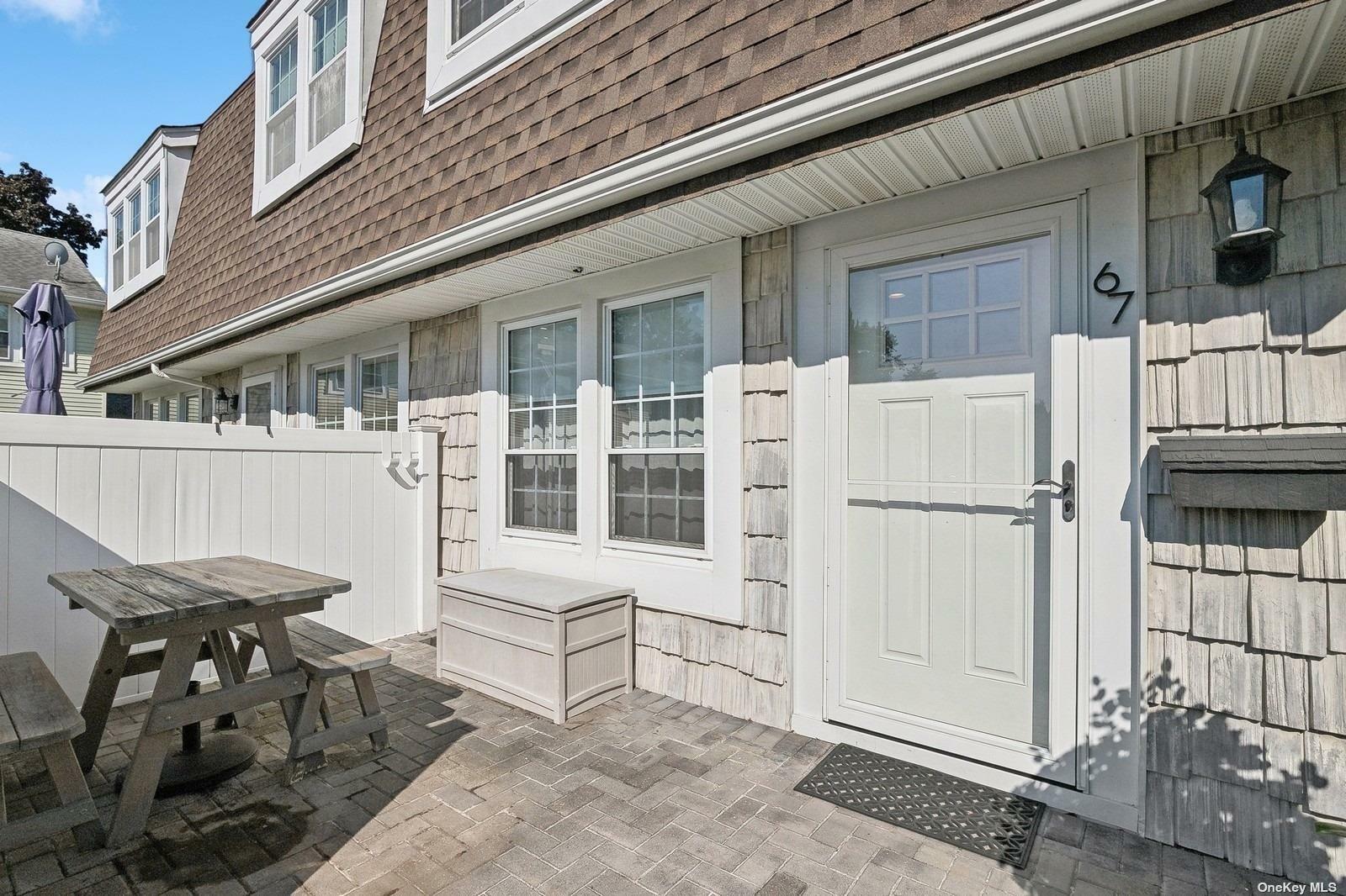 Property Photo:  67 Whalers Cove Drive 67  NY 11702 