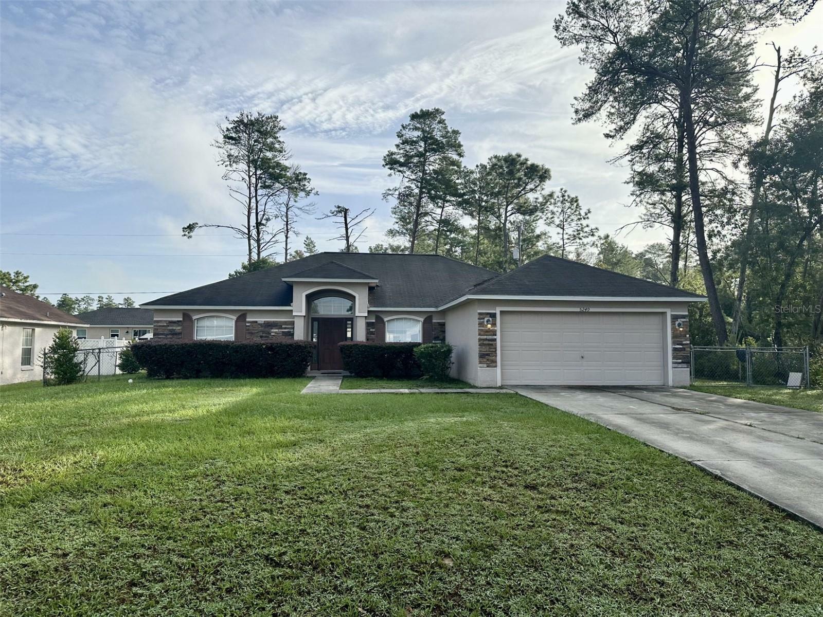 Property Photo:  5249 SW 162nd Place Road  FL 34473 