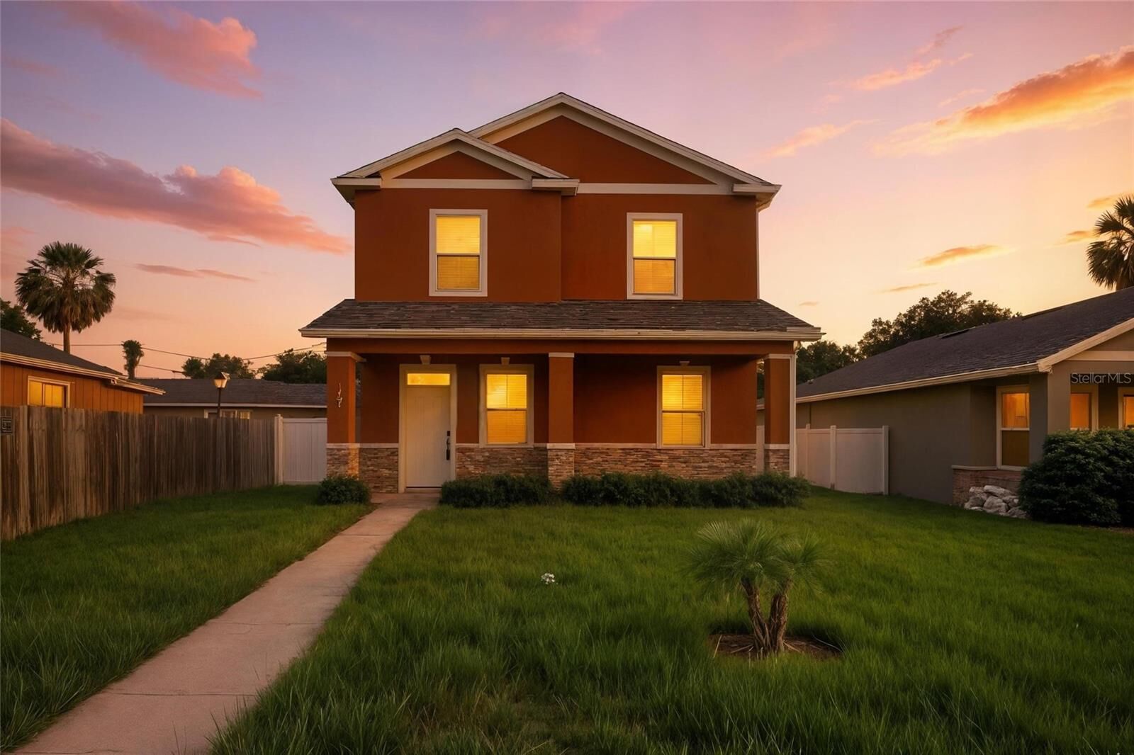 Property Photo: 1012 S Holly Avenue FL 32771