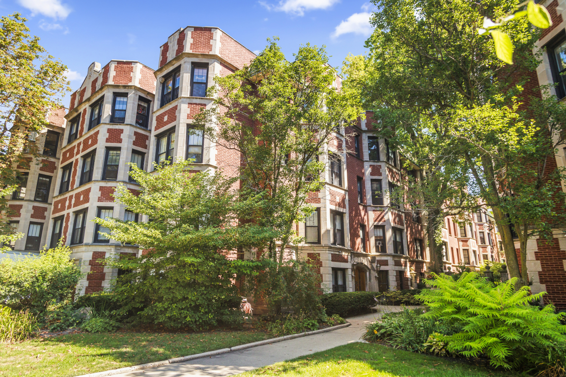 Property Photo: 7639 N Eastlake Terrace 3E IL 60626